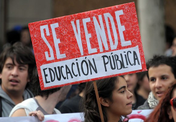La Privatización de la Educación en Chile (2013)